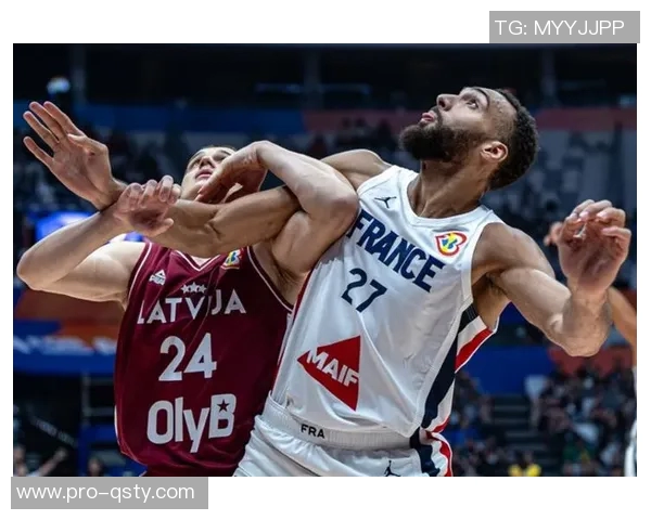 戈贝尔防守效率领先文班紧随其后两位巨星的巅峰对决即将展开